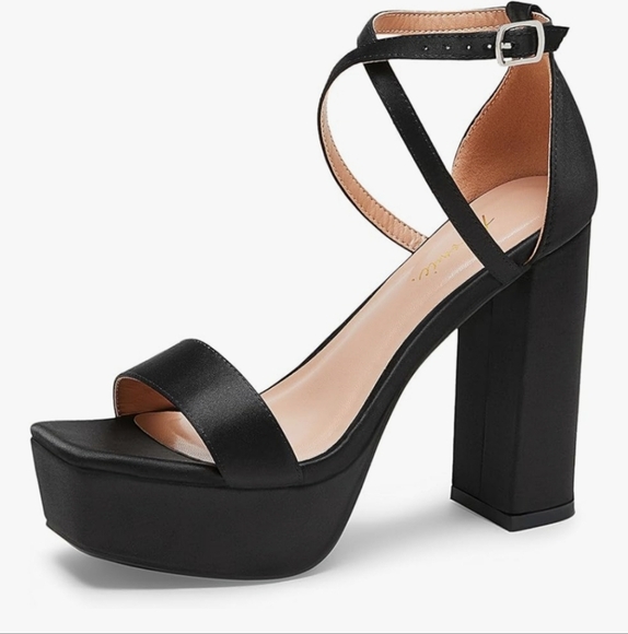 Elegant Black Platform Heels New - Picture 1 of 16